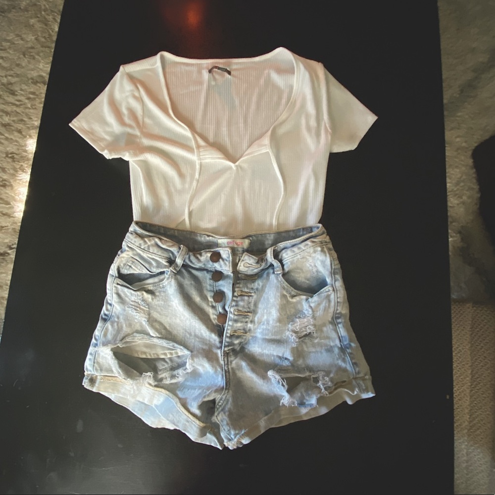 High waisted ripped denim shorts